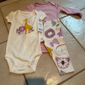 CARTERS 3 PIECE SET SIZE 6M  #K10